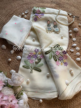 Cream 3D Bouquet Saree