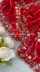 Red White Leheriya with Scalloped Border