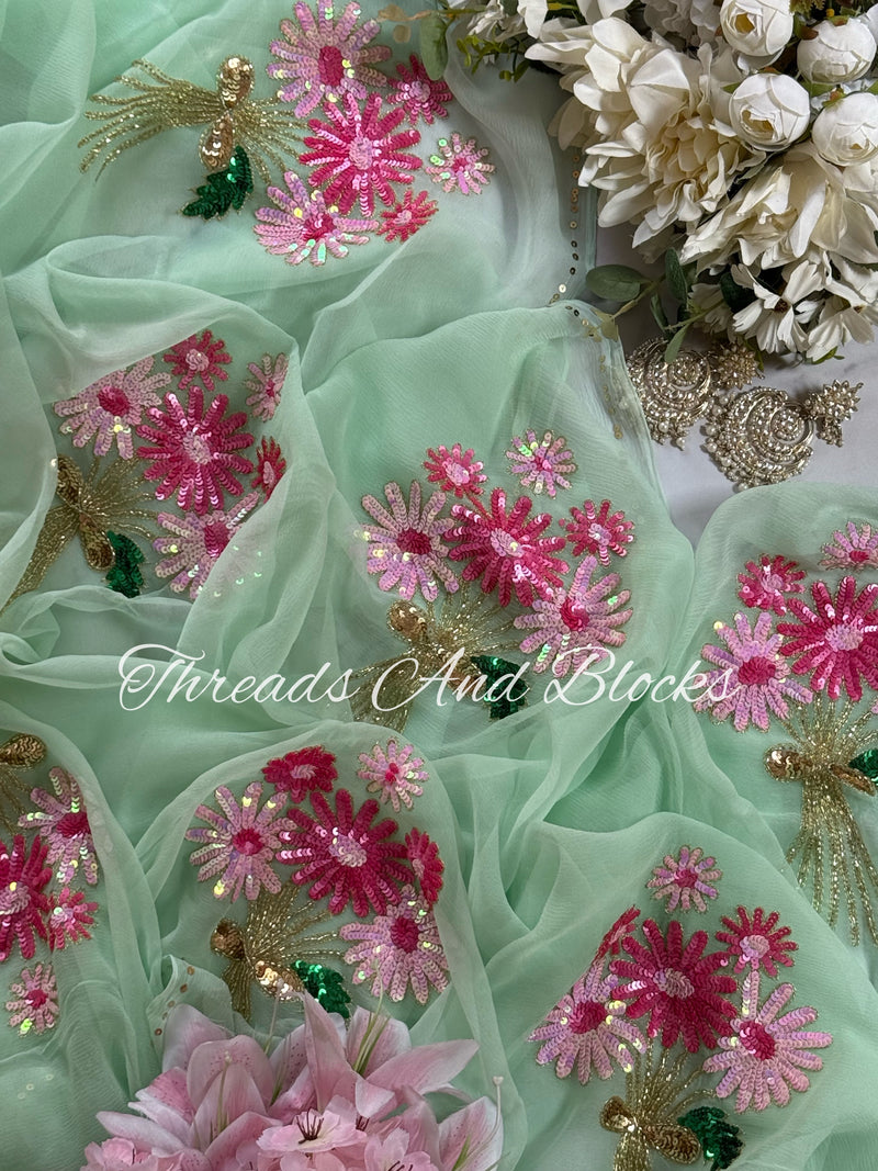 Gerbera Bouquet Saree