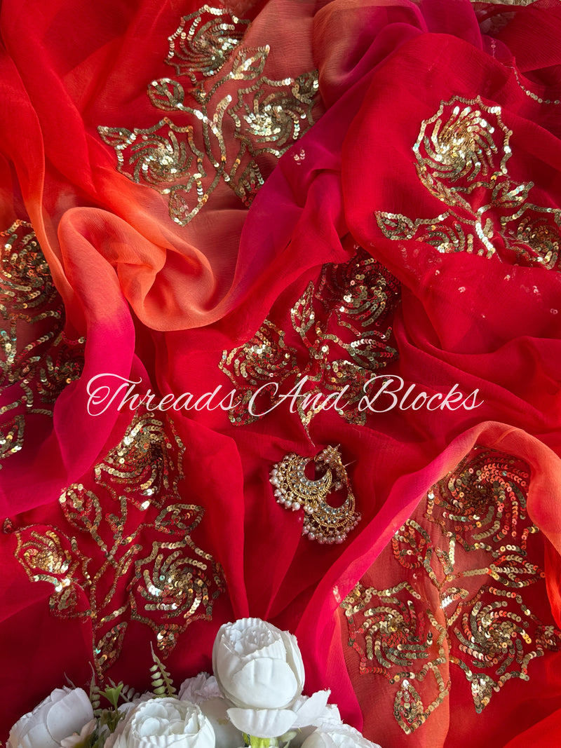 Geometric Rose Bunch Saree