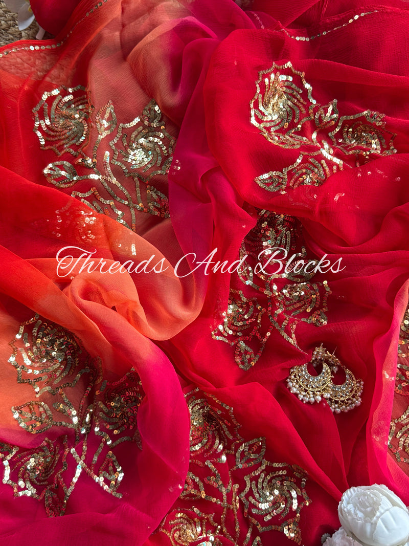 Geometric Rose Bunch Saree