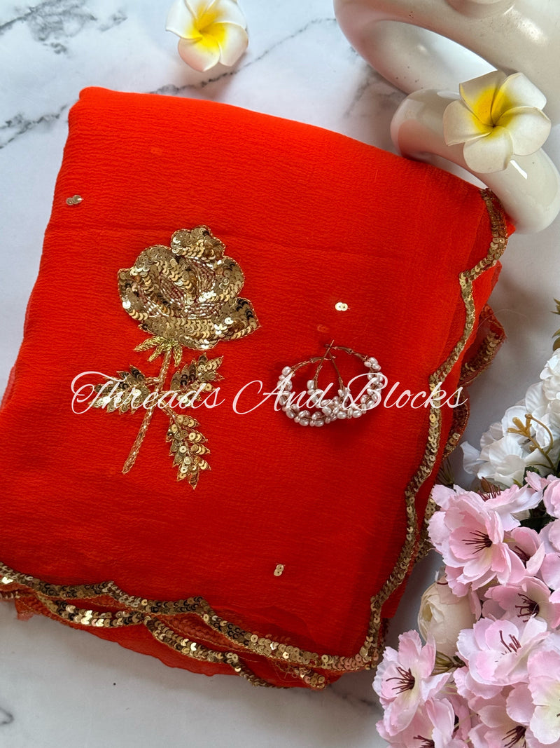 Rose Buta with Scalloped Border Saree