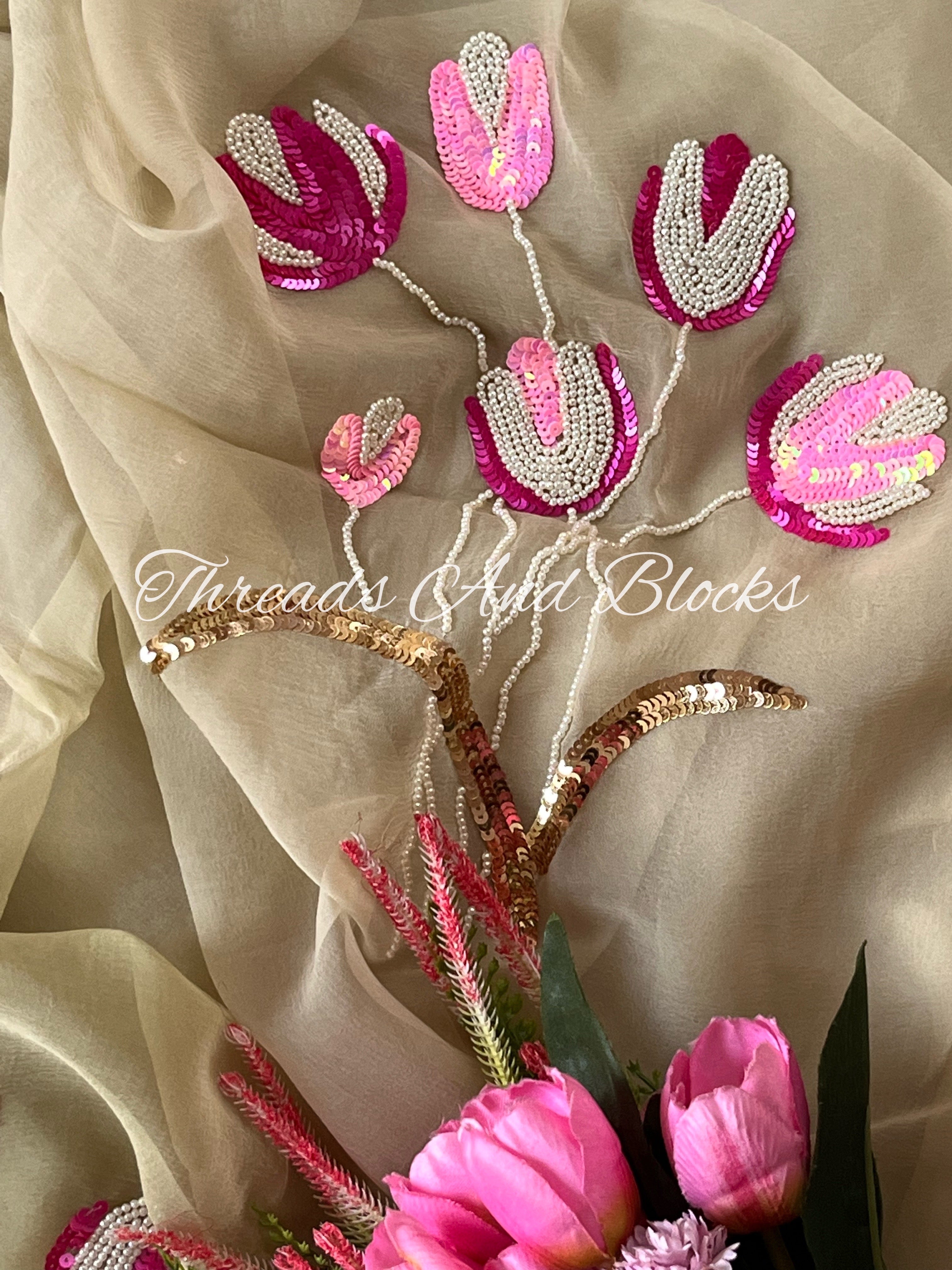 Ombré Olive Tulip Bouquet Saree