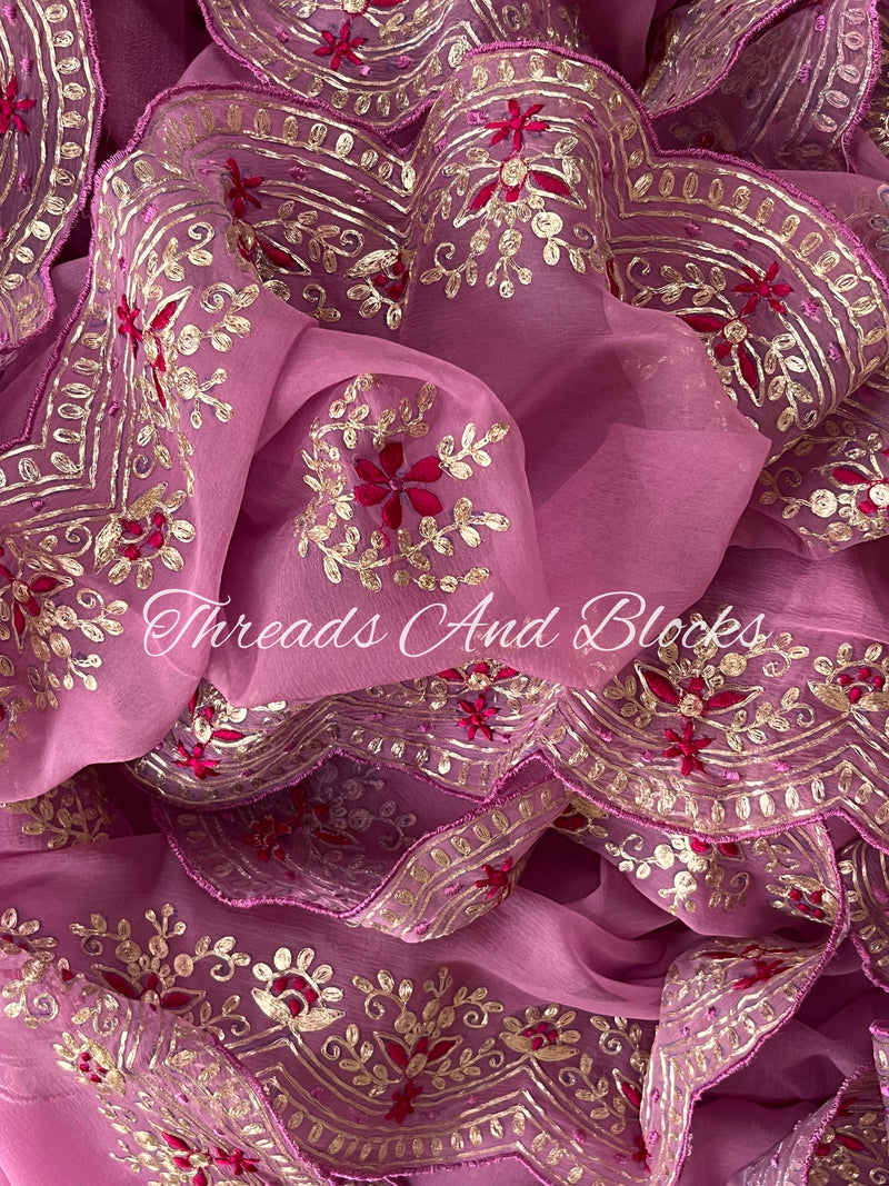 Lavender Pittan Scalloped Border Saree