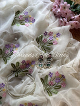 Cream 3D Bouquet Saree
