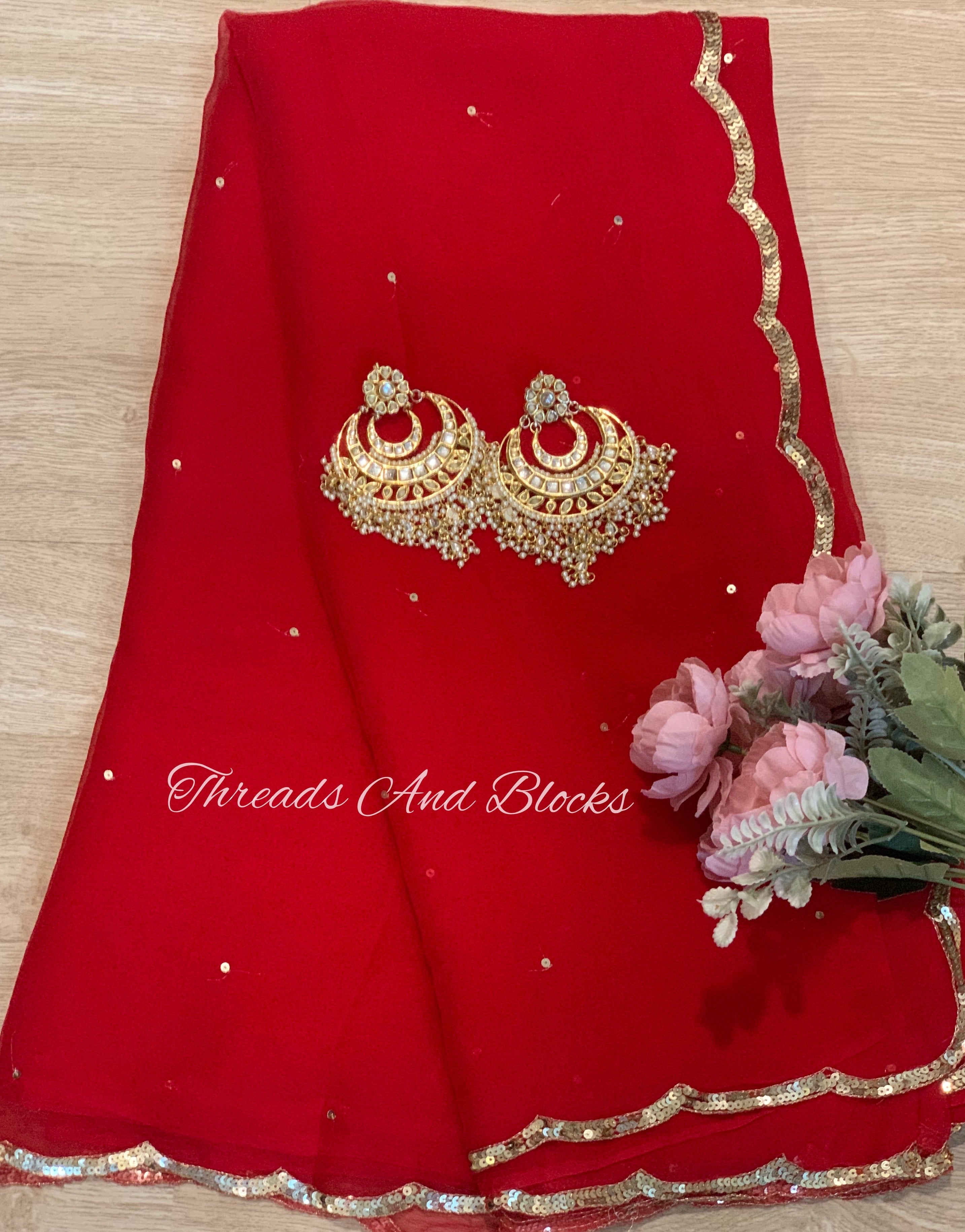 Red Scallop Border Saree